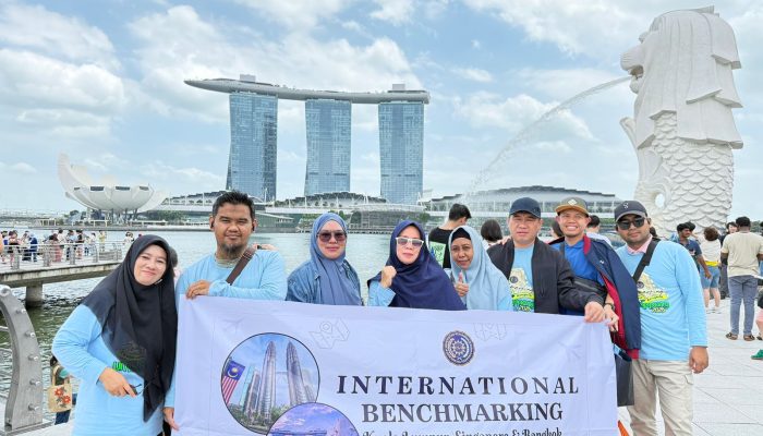 Delapan Mahasiswa S2 UMS Rappang Benchmarking ke Malaysia, Thailand, dan Singapura