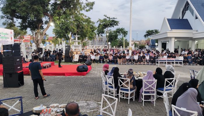 Ratusan Warga Padati Buka Puasa di Rujab Bupati Sidrap