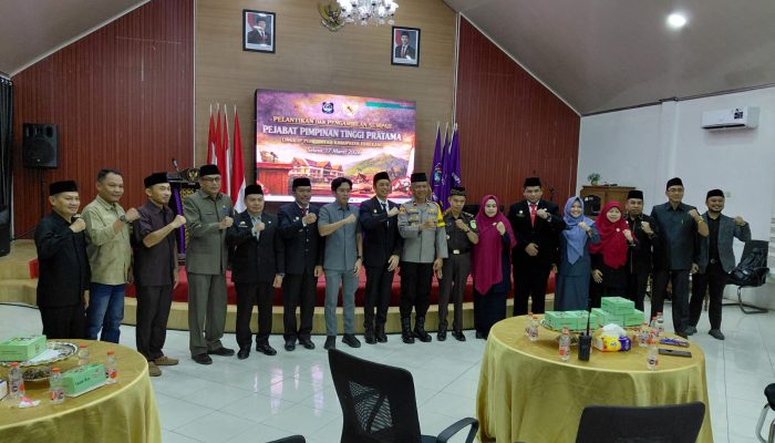 Rotasi Malam Hari, Bupati Enrekang Lantik Empat Pejabat Strategis Tekankan Kinerja dan Pelayanan Publik