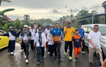 Gerak Jalan Santai di Pitu Riase, Perkokoh Kolaborasi Demi Kemajuan Pendidikan