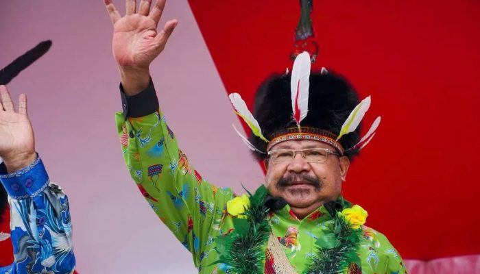 Langkah Kaki dari Hutan ke Puncak Kekuasaan: Jejak Perjuangan John Tabo