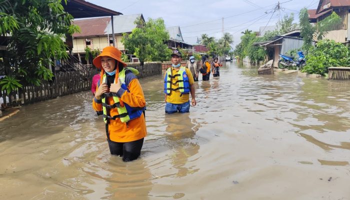 Banjir Terjang Tellu Limpoe Sidrap Dini Hari, Ratusan Rumah Warga Terdampak dan Tanggul Jebol