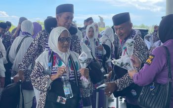Pelayanan VIP PT Annur Maarif Bikin Jamaah Haji Khusus Nyaman Sejak di Bandara Hasanuddin