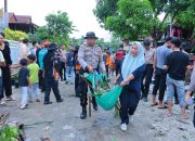Polisi dan Warga Sidrap Turun Bersama Bersihkan Irigasi, Lawan Sampah Penyebab Banjir