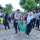 Polisi dan Warga Sidrap Turun Bersama Bersihkan Irigasi, Lawan Sampah Penyebab Banjir