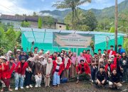 HMPT Unhas Gelar Bina Desa di Bonto Masunggu, Kembangkan Greenhouse untuk Adaptasi Perubahan Iklim.