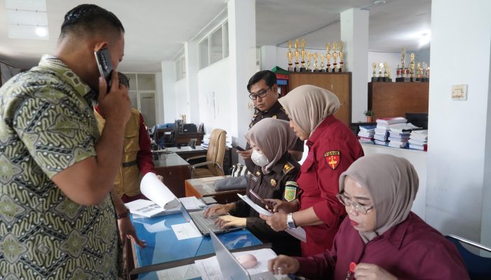 Kejati Sulsel Geledah Kantor Disdik Sulsel, Dokumen Proyek Perpustakaan Digital Disita