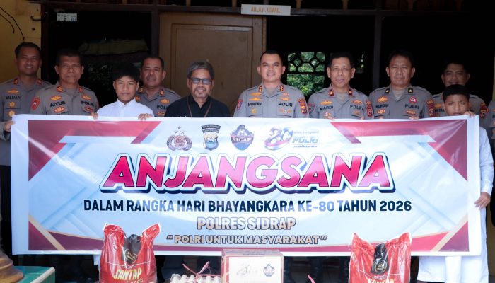 Sentuh Hati di Hari Bhayangkara ke-80, Kapolres Sidrap Sambangi Panti Asuhan hingga Anggota yang Sakit