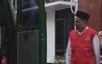 HP Hilang Dua Hari dan Uang Rp1,7 Juta Raib, Keluarga Rustam Minta Hakim Bongkar Semua Fakta Kematian Korban