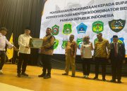 Syaharuddin Alrif Raih Penghargaan DPP Apdesi atas Penguatan Ketahanan Pangan Desa