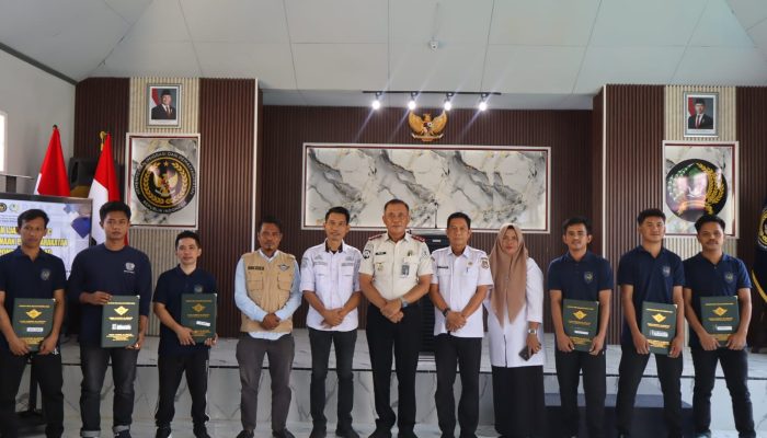 Haru di Rutan Sidrap, Warga Binaan Terima Ijazah Paket C sebagai Bekal Menata Masa Depan