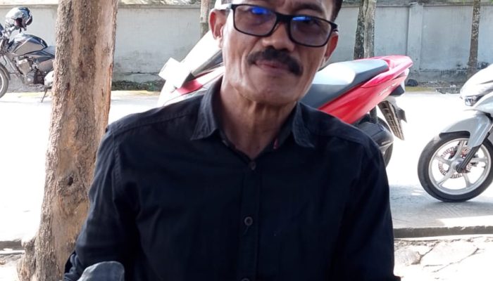 Sosok Andi Rahman, Pencinta dan Pengoleksi Batu Alami Bentukan Alam