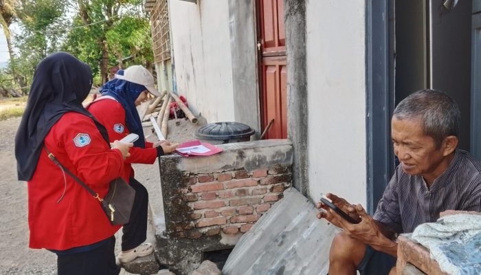 Mahasiswa FKM Unhas 2024 Posko Rijang Pittu Turun Langsung ke Masyarakat, Gelar Survei Kesehatan