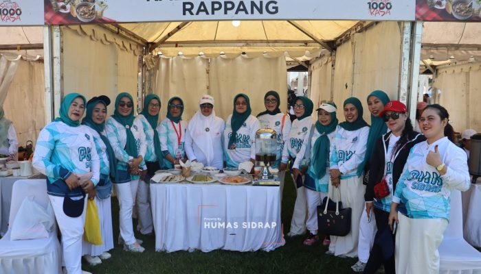 Dekranasda dan TP PKK Sidrap Semarakkan Jalan Sehat Anti Mager di Makassar