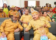 John Tabo dan Willem Wandik, Dua Pemimpin yang Dicintai Rakyat: Menyatukan Papua Pegunungan Lewat Iman, Kasih, dan Persaudaraan