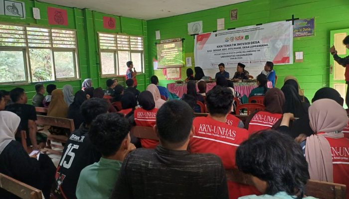Pemdes Leppangeng Gelar Rapat Persiapan Semarak HUT RI ke-81 Bersama Mahasiswa KKN Unhas Gelombang 116