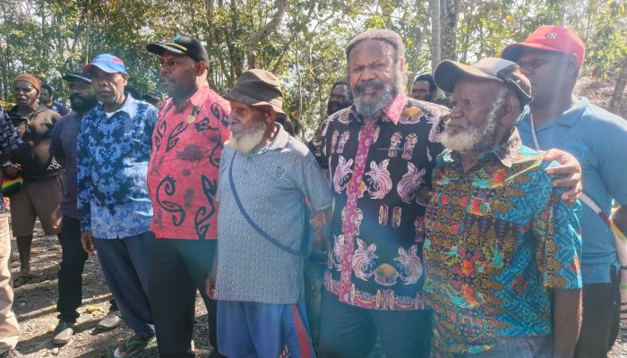 Bupati Willem Wandik dan GIDI Wilayah Toli Perkuat Sinergi, Persiapan Pelaku GIDI Dimatangkan dari Aula hingga Bukit Doa