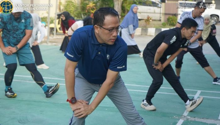Pegawai Pertanahan Sidrap Bersama PPAT Laksanakan Senam Pagi, Perkuat Silaturahmi