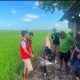 Abdul Majid Bersama Mahasiswa KKN Unhas Turun Langsung Pantau Kondisi Sawah Petani Di Desa Kanie.