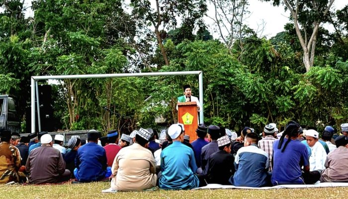 Hadapi Kemarau Panjang, Bupati Sidrap dan Warga Gelar Salat Istisqa, Doakan Hujan Turun Bawa Berkah