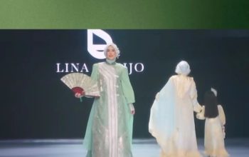 Lina Sukijo Harumkan Nama Indonesia, Karya Busana Muslim Tampil di Fashion Show Light of Azhariyat 2026 di Kairo