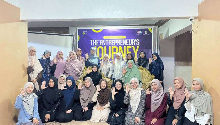 Linawati Sukijo: Saya Tidak Pandai Berhitung, Tapi Kreativitas Membawa Saya ke Panggung Fashion Dunia