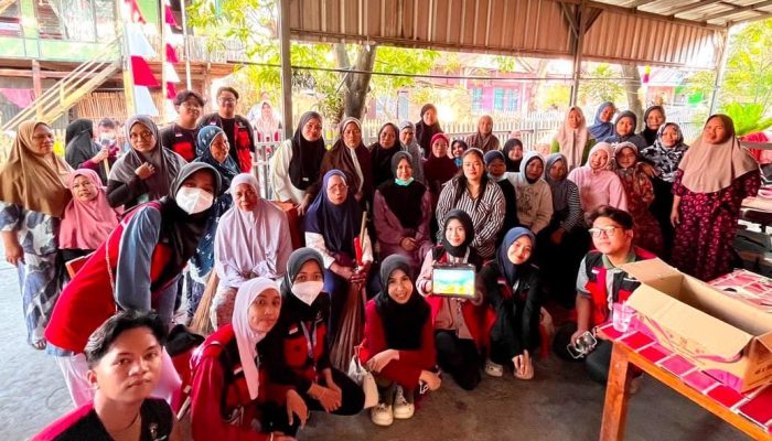 Mahasiswa KKN Profesi Kesehatan 69 Unhas Laksanakan Penyuluhan Gerakan 3M Plus untuk Pencegahan DBD di Kelurahan Pangkajene