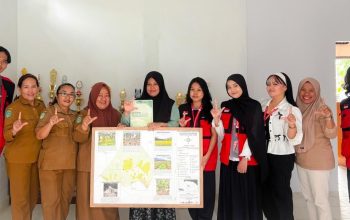 Magvira Mahasiswa KKN-T 116 Unhas Serahkan Pets Potensi Wilayah Desa Ledu Ledu Ke Pemerintah Desa.