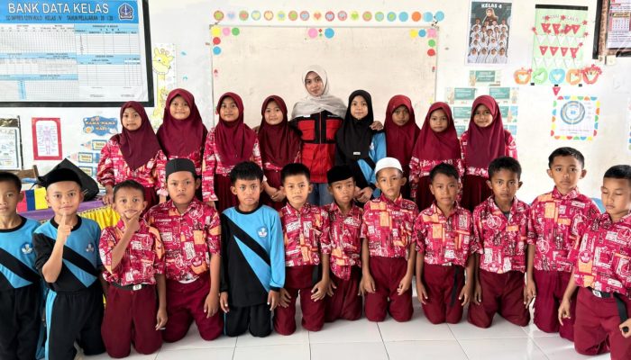 Ananda Rezky Cahyani, mahasiswi KKN 116 Unhas Laksanakan Program kerja Melalui Edukasi dan Permainan Tradisional di SD Inpres 6/75 Dan 12/79 Hulo.