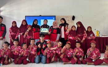 Zalsabilah Mustafa Mahasiswi KKNT 116 Unhas Kenalkan Pengetahuan Lokal Melalui Program Jejak.