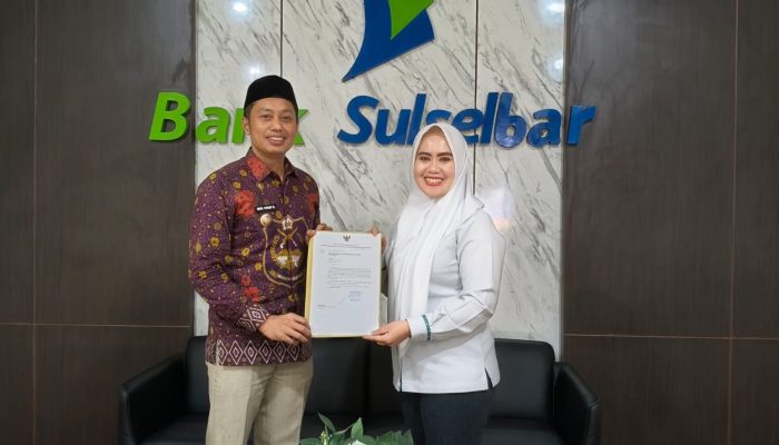 CSR Bank Sulselbar Perkuat Armada Kebersihan, Enrekang Segera Miliki Dump Truck Baru
