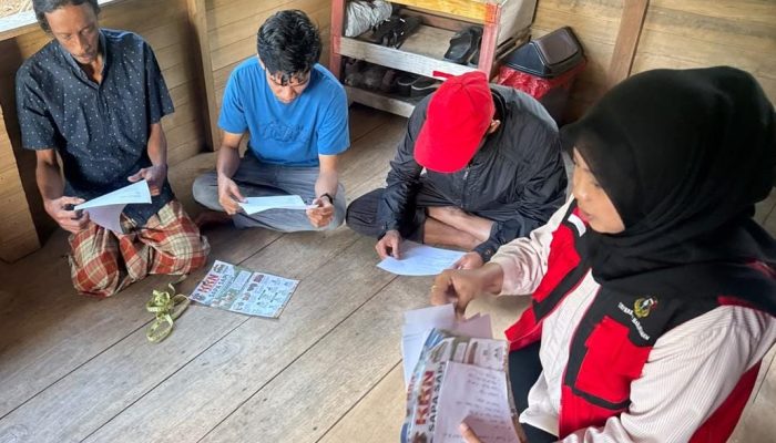 A. Nurazizah Taufiq, Mahasiswi KKN Tematik Laksanakan Program Kerja SAPA SAPI untuk Edukasi Kesehatan Ternak di Desa Mattiro Walie