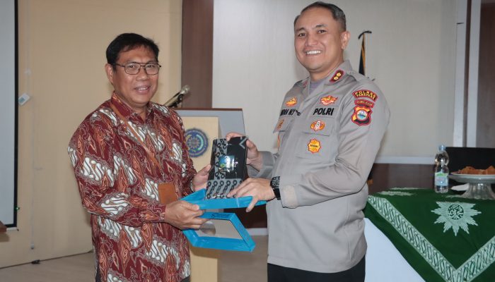 Kapolres Sidrap Sambangi Rektor UMS, Perkuat Sinergi Kampus dan Kepolisian