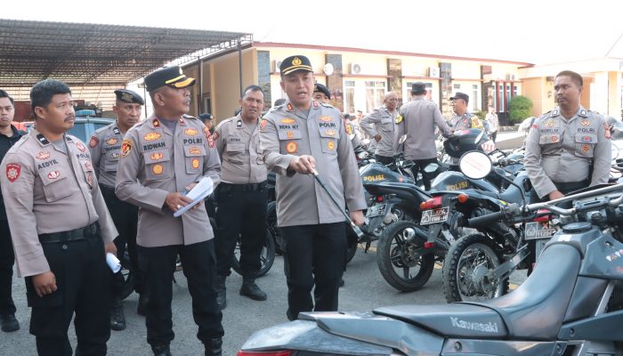 Pastikan Ranmor Siap Mendukung Pelayanan, Kapolres Sidrap Indra Waspada Cek Kendaraan Dinas