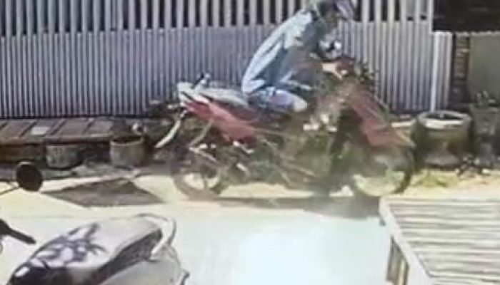 Pencuri Tabung Gas Beraksi di BTN Mula Resky, Terekam CCTV tetangga