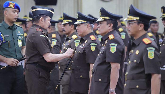 Jaksa Agung Lantik Muhammad Syarifuddin sebagai Kajati Sulsel, Tekankan Integritas dan Penegakan Hukum Terukur