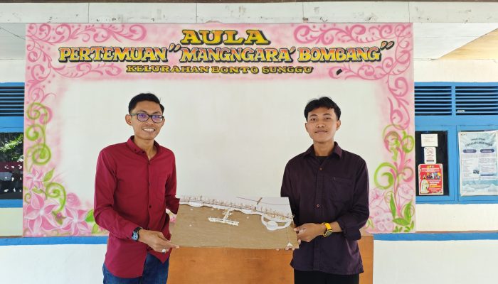 Baso Taharaja Mahasiswa KKN-T 116 Serahkan Konsep Revitalisasi Kawasan Pesisir Tangnga-Tangnga kepada Pemerintah Kelurahan Bonto Sunggu