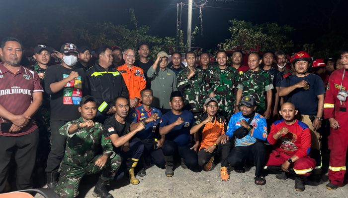 Dandim 1404/Pinrang Pimpin Pemadaman, TNI-Polri dan Damkar Berjibaku Jinakkan Api di Patampanua