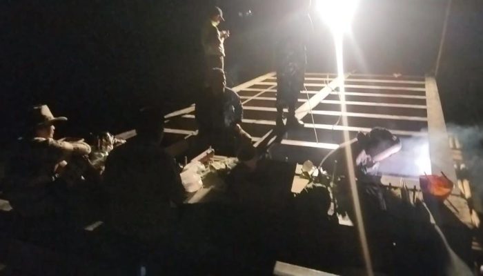 Gaspol! Pengerjaan Jembatan Beton di Suppa Dikebut, Pengelasan Dilakukan Malam Hari