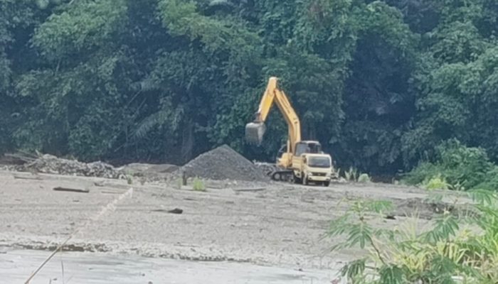 Diduga Ada Aktivitas Tambang Ilegal di Belawae, Warga Pitumpanua Keluhkan Debu dan Jalan Rusak