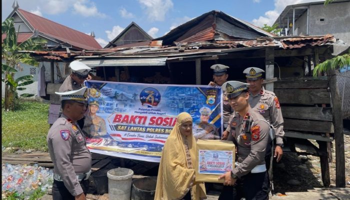 Peringati Hari Lalu Lintas Bhayangkara, Satlantas Polres Bone Hadir Bantu Warga Kurang Mampu