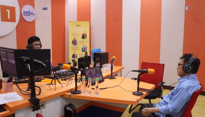Gelar Dialog di RRI Makassar, Ketua PWI Sulsel Beberkan Strategi Penguatan Kompetensi Wartawan