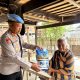 Hari Jadi ke-24 Propam Polri, Propam Polres Sidrap Salurkan Bantuan Beras untuk Warga