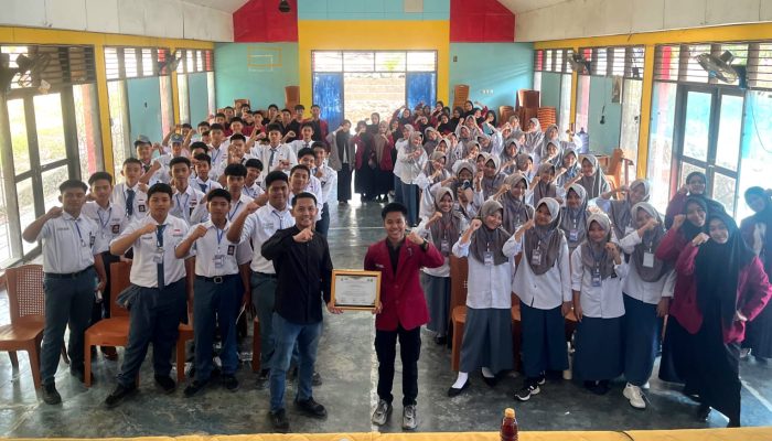 Ketua Karang Taruna Sidrap sekaligus Wakil Dekan I FISIP UMS Rappang Tularkan Energi Positif kepada Pelajar Sidrap dan Enrekang