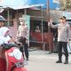 Tak Hanya di Kantor, Kapolres Sidrap Turun ke Jalan Atur Lalu Lintas dan Bantu Anak Sekolah